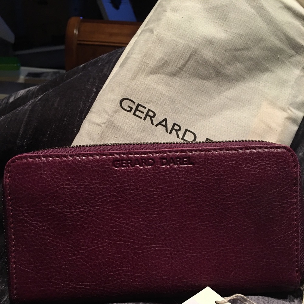 GERARD DAREL NEW WALLET : cracked leather